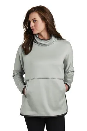DISCONTINUED The North Face  Ladies Canyon Flats Stretch Poncho.  NF0A3SEF