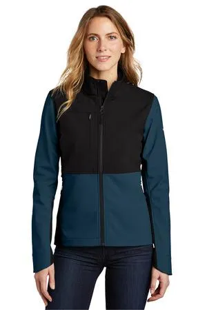DISCONTINUED The North Face  Ladies Castle Rock Soft Shell Jacket. NF0A5541